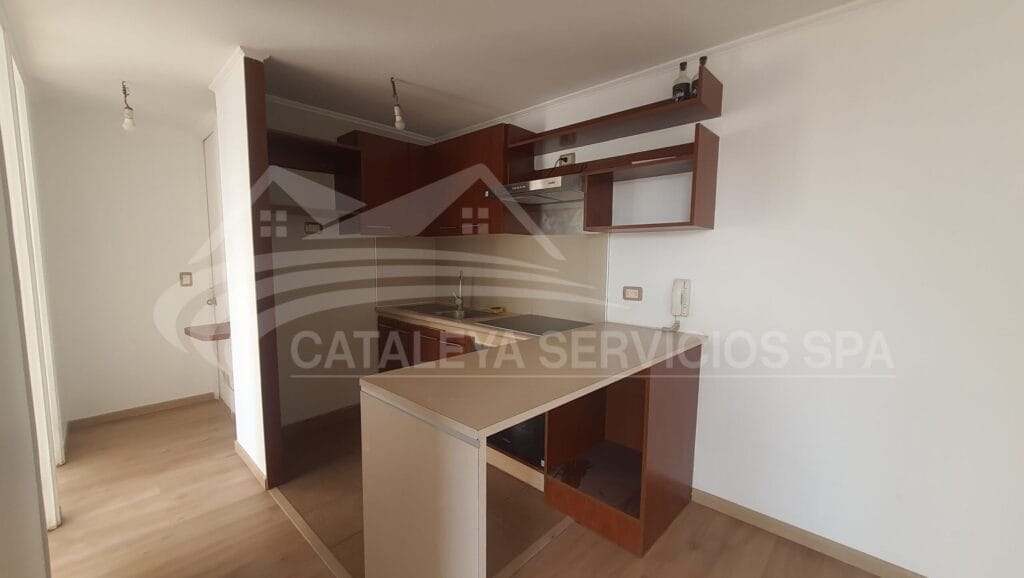 Arriendo Departamento En Serrano 266. 2 Habitaciones amplias-1baño ($450.000)